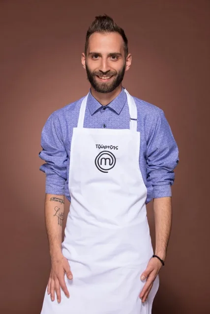 Ο Τζώρτζης Παπανικολάου από το MasterChef 2 σε στούντιο φωτογράφιση.