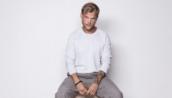 Η οικογένεια του Avicii μιλάει για πρώτη φορά για τον θάνατο του διάσημου DJ
