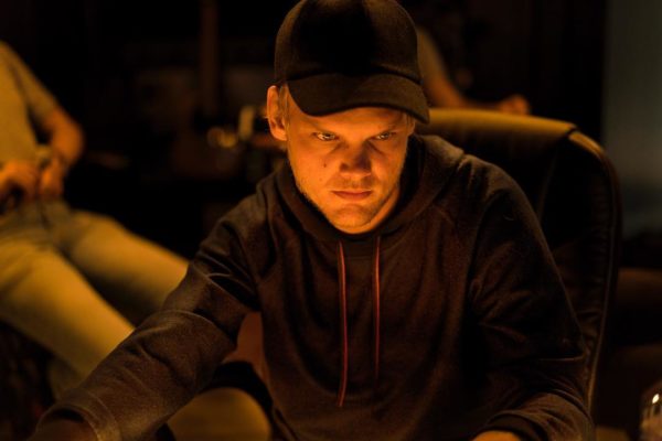 Η οικογένεια του Avicii αφήνει υπόνοιες για αυτοκτονία σε νέα ανακοίνωση: “Δεν άντεξε άλλο”