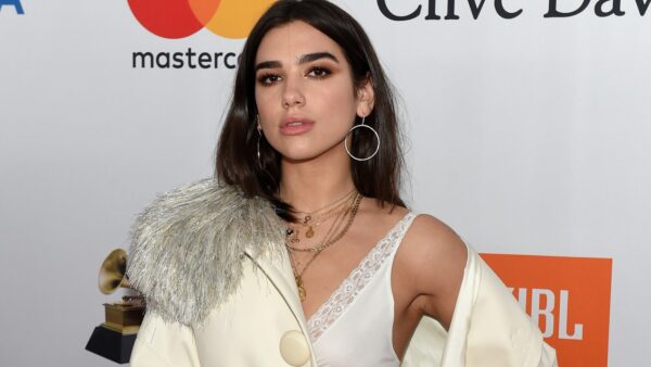 H Dua Lipa και το “New Rules” έσπασε ένα ρεκόρ 20ετίας! 😱