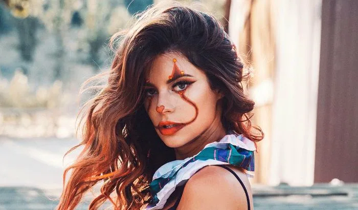 Ποιά είναι η Hannah Stocking