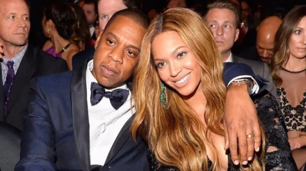 Ο Jay-Z και η Beyonce σε επίσημη εκδήλωση.