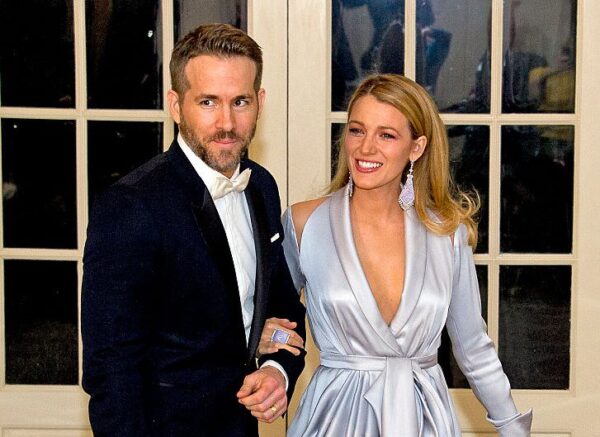 Ο Ryan Reynolds και η Blake Lively σε επίσημη εμφάνιση.
