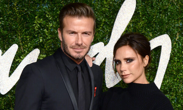 Ο David και η Victoria Beckham μεταμορφώνονται από την 6χρονη κορούλα τους – Τους έβαψε το πρόσωπο!