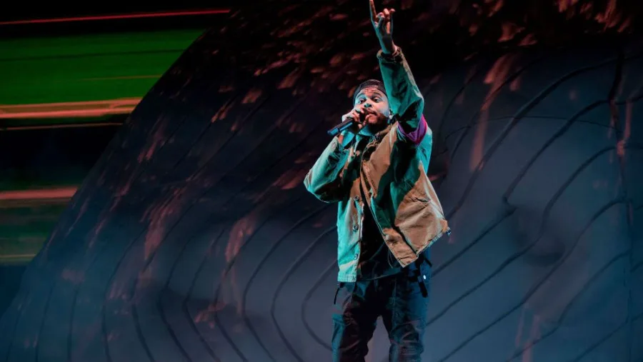 The Weeknd συγκινήθηκε στη σκηνή του Coachella
