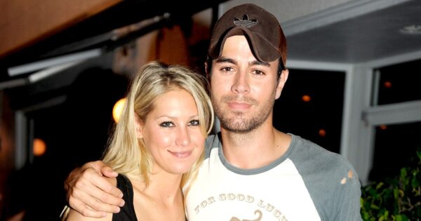 Η Anna Kournikova χορεύει με την αξιολάτρευτη κορούλα της υπό του ήχους τραγουδιών του Enrique Iglesias!