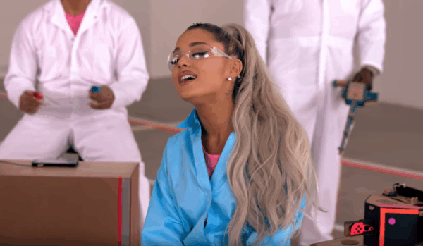 Η Ariana Grande και o Jimmy Fallon τραγούδησαν το “No Tears Left To Cry” με μουσική από βιντεοπαιχνίδια!