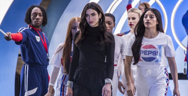 Η Dua Lipa θα εμφανιστεί στην τελετή έναρξης του τελικού του Champions League!