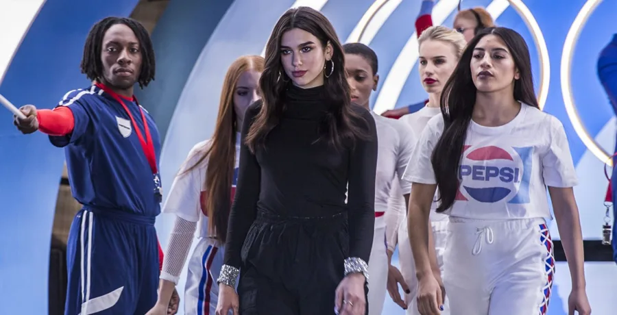 Dua Lipa θα εμφανιστεί στην τελετή έναρξης του τελικού του Champions League
