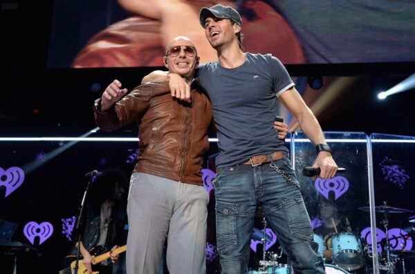 Το νέο τραγούδι του Enrique Iglesias “Move to Miami” σε συνεργασία με τον Pitbull θα σε κάνει να χορέψεις όπου και αν είσαι!