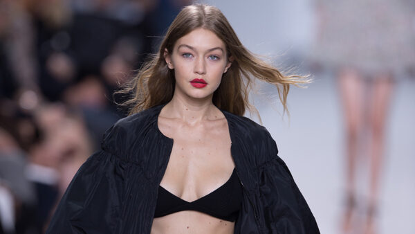 Το εξώφυλλο της Gigi Hadid που προκαλεί: Της σκούρυναν το δέρμα!