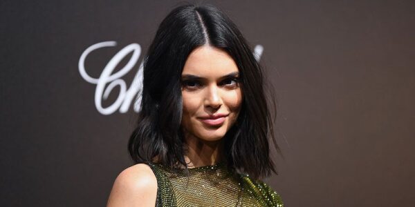 Η Kendall Jenner εμφανίστηκε στις Κάννες με 2 see through φορέματα (ΧΩΡΙΣ σουτιέν)