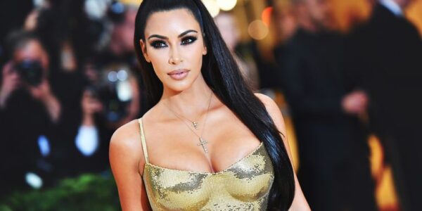 H Kim Kardashian αντέγραψε εμφάνιση που είχε κάνει η Beyonce πριν 7 χρόνια!