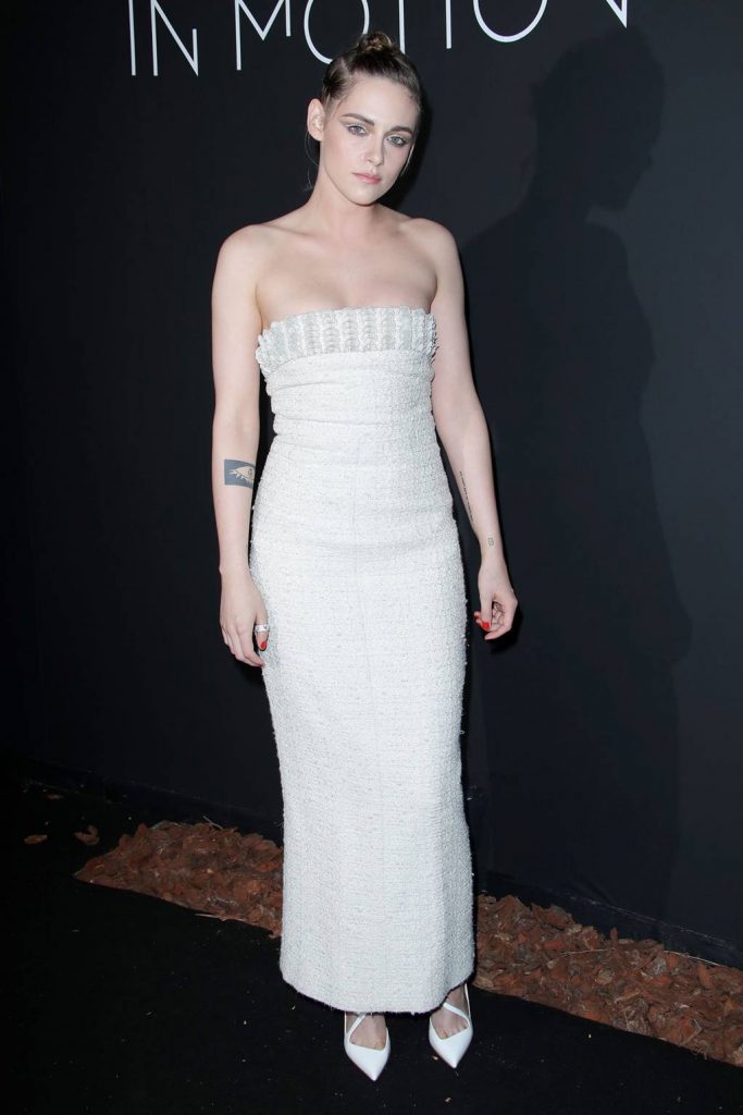 Η Kristen Stewart με πέρλες ως eyeliner