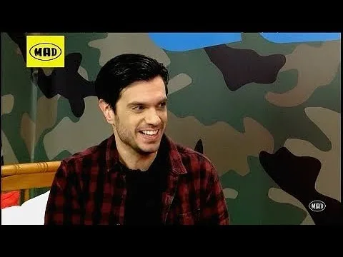 Ο Μύρωνας Στρατής σε τηλεοπτική συνέντευξη στο MAD.