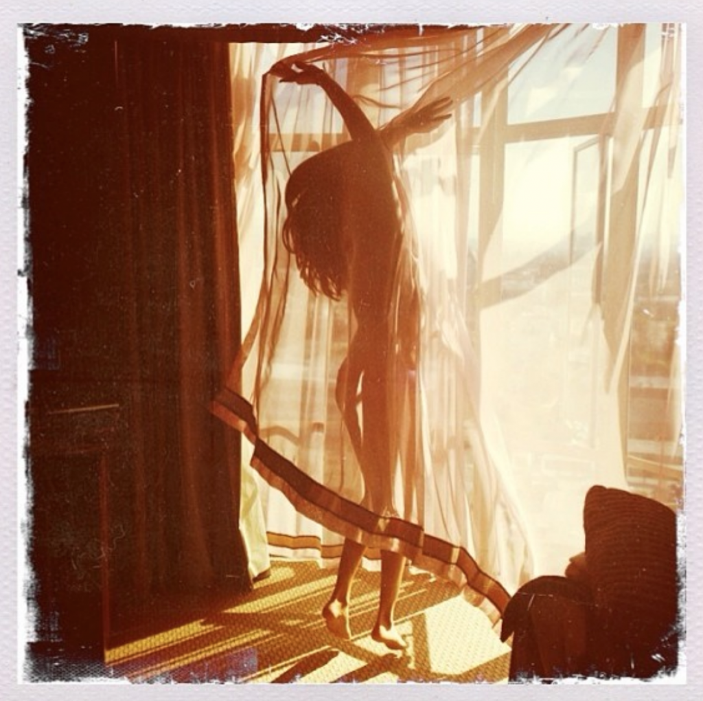 celebrities που τόλμησαν να ανεβάσουν στο Instagram nude φωτογραφίες τους