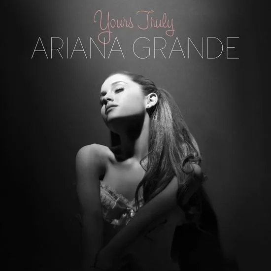 εξώφυλλο του νέου άλμπουμ της Ariana Grande