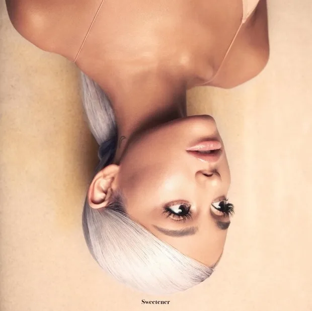 εξώφυλλο του νέου άλμπουμ της Ariana Grande