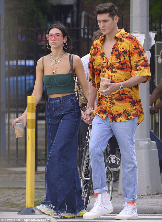 Dua Lipa και ο σεφ σύντροφος της