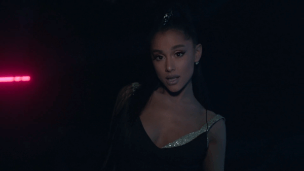 Κυκλοφόρησε το “The Light Is Coming” της Ariana Grande και της Nicki Minaj και οι στίχοι έχουν περισσότερο νόημα από όσο φαντάζεσαι