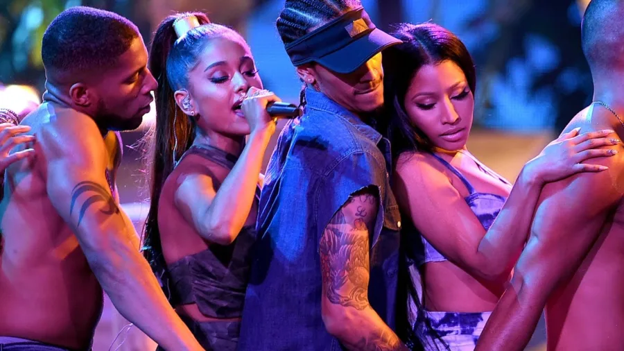Το νέο τραγούδι της Ariana Grande και της Nicki Minaj
