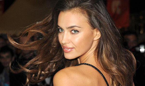 Η Irina Shayk άλλαξε εντελώς λουκ: Έκανε τα μαλλιά της πολύ κοντά με αφέλειες 😱
