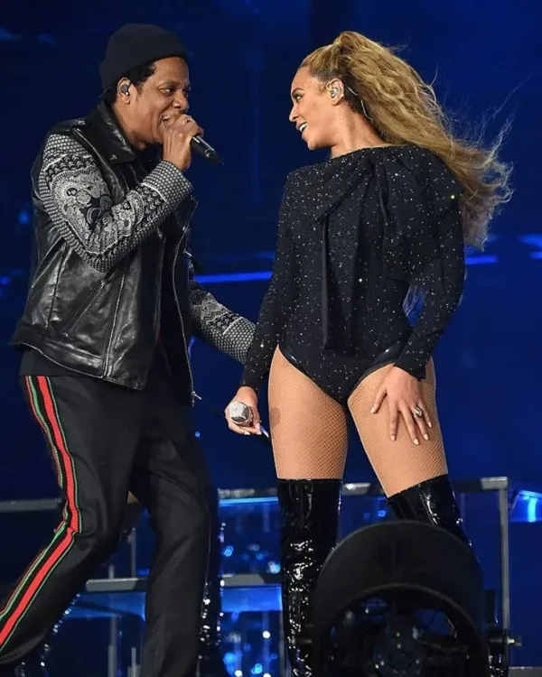 Η Beyonce και ο Jay-Z στη σκηνή της περιοδείας On the Run II.