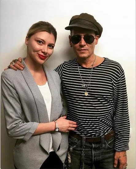 Johnny Depp φαίνεται πολύ αδύνατος και χλωμός