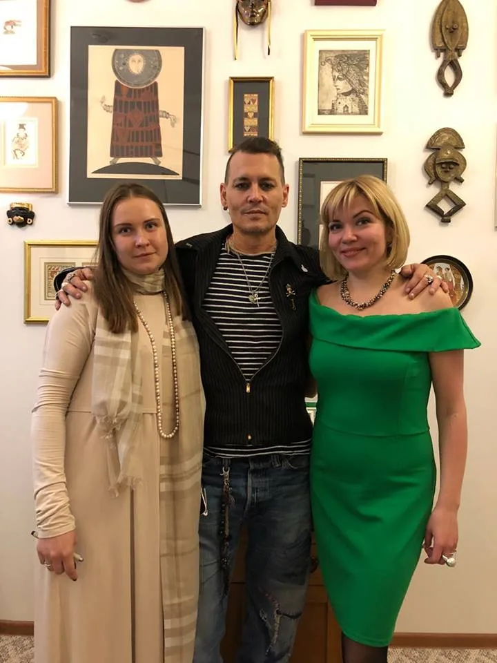 Johnny Depp φαίνεται πολύ αδύνατος και χλωμός