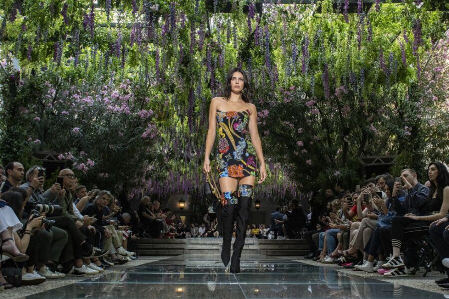 Kendall Jenner στο catwalk μετά από 5 μήνες