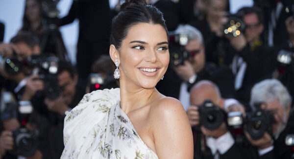 Αυτή είναι η εμφάνιση της Kendall Jenner στο catwalk μετά από 5 μήνες αποχής!