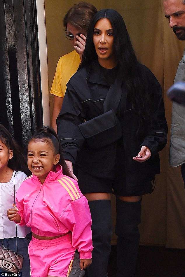 North West έγινε Ariana Grande