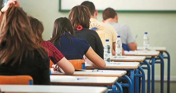 αλλαγές σχεδιάζει το Υπουργείο Παιδείας για τις Πανελλαδικές