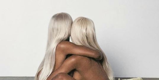 Ο Kanye μάζεψε ένα σωρό γυμνές σωσίες της Kim για τη νέα καμπάνια των Yeezy παπουτσιών του