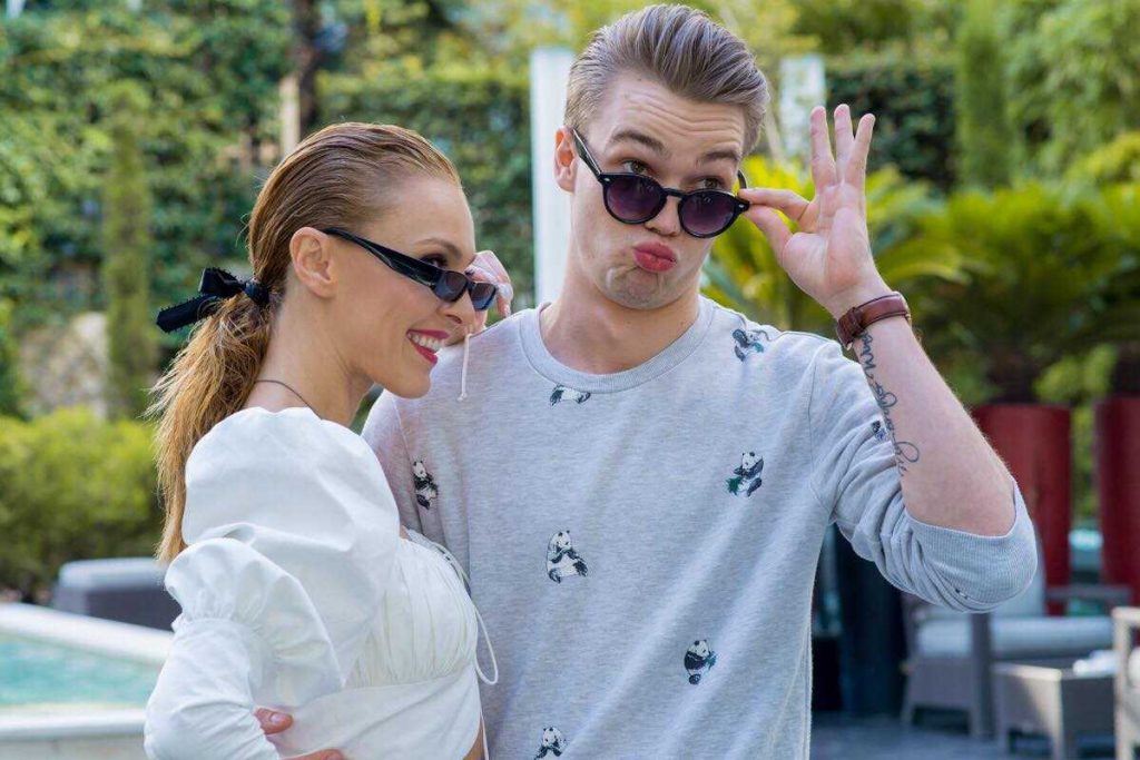 Τάμτα και Mikolas Josef στη σκηνή των VMA 2018