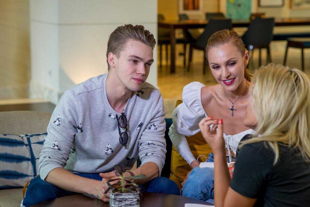 Τάμτα και Mikolas Josef στη σκηνή των VMA 2018
