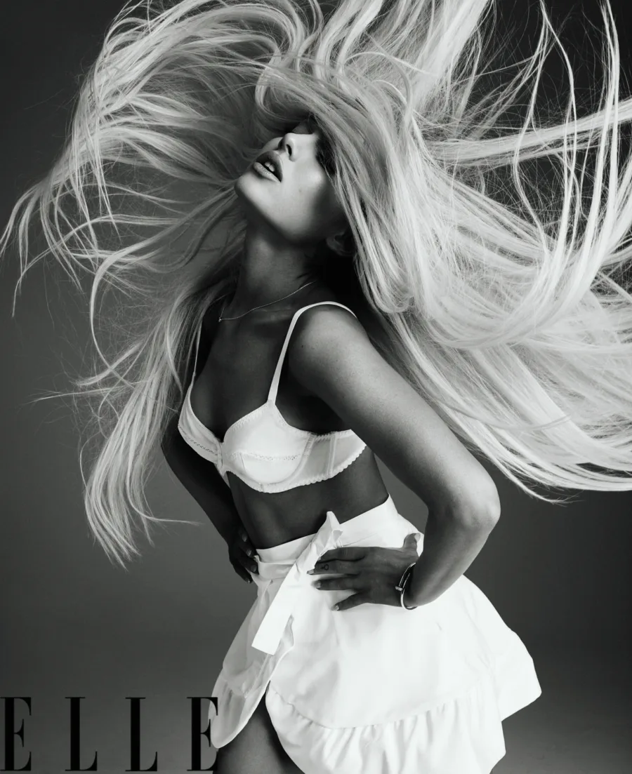 τη φωτογράφιση της Ariana Grande