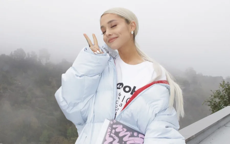 Ariana Grande έκανε ένα τεράστιο τατουάζ εμπνευσμένο από anime