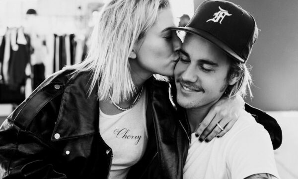 Ούτε στην Hailey Baldwin δεν αρέσει το μουστάκι του Justin Bieber! 😂