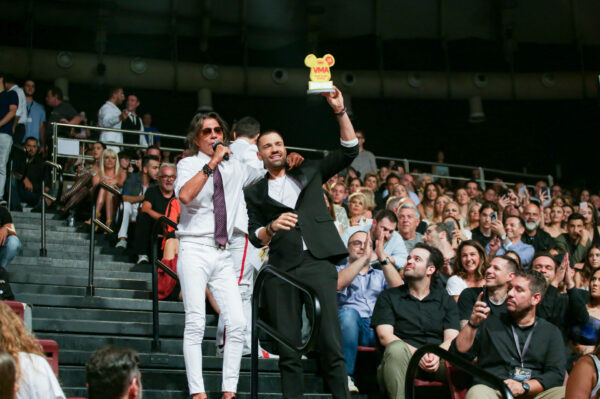 Αυτοί είναι όλοι οι νικητές των Mad VMA 2018! – Φωτογραφίες από τις απονομές