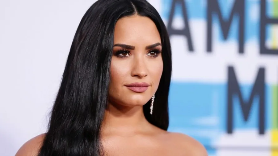 είναι η Demi Lovato ακόμα στο νοσοκομείο