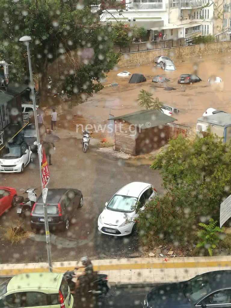 Πλημμύρισε το Μαρούσι