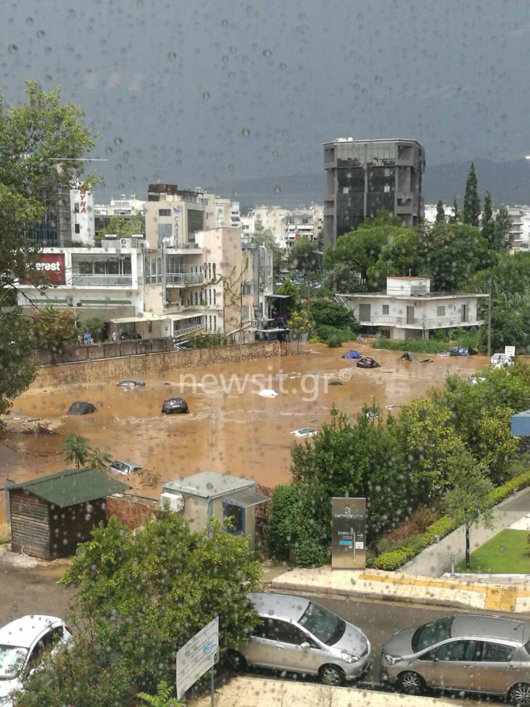 Πλημμύρισε το Μαρούσι