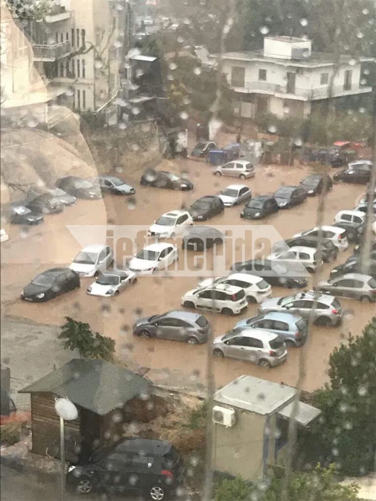 Πλημμύρισε το Μαρούσι
