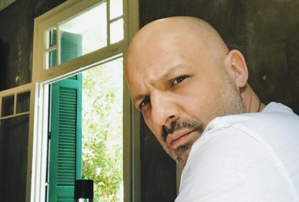 O Νίκος Μουτσινάς έγινε Youtuber!