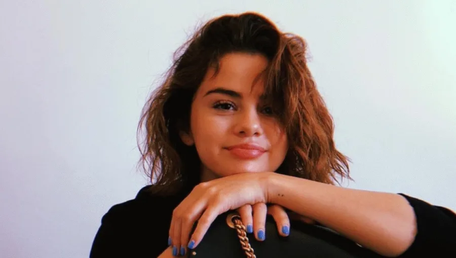 ταινία θέλει να τραγουδήσει η Selena Gomez