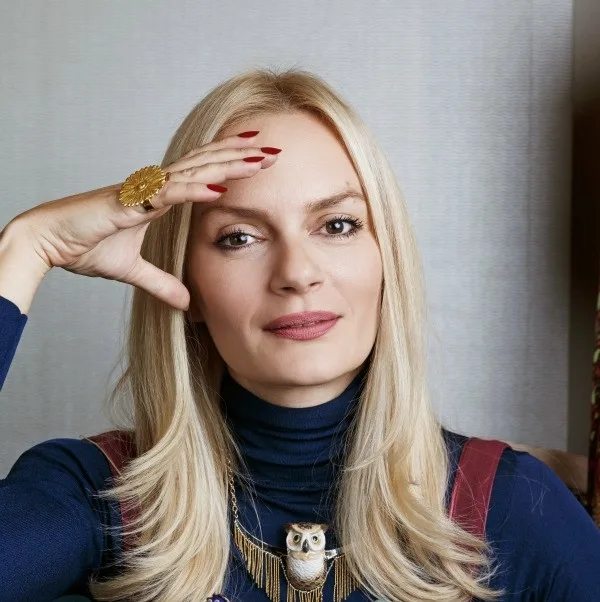 η μέντορας των διαγωνιζόμενων