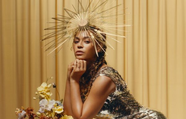 Η Beyonce μιλά για το σώμα και τα κιλά της σε συνέντευξη της στη Vogue