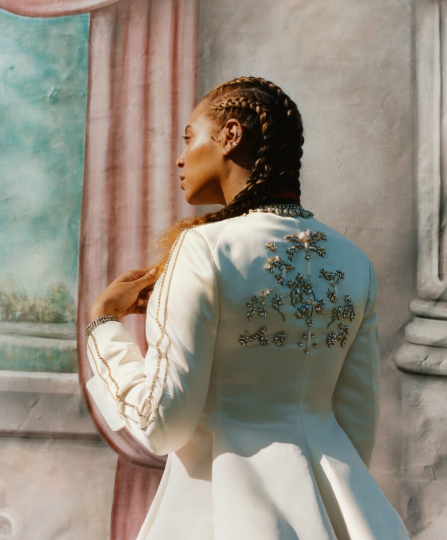 Beyonce μιλά για την εγκυμοσύνη και το σώμα