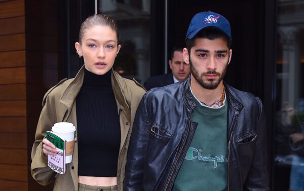 Η Gigi Hadid εμφανίστηκε με ένα κολιέ με το όνομα του Zayn ❤️